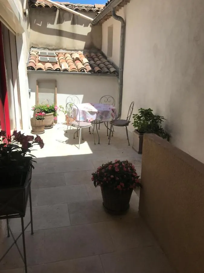 Apartamento La Charmeuse Céreste 0*,  Francia
