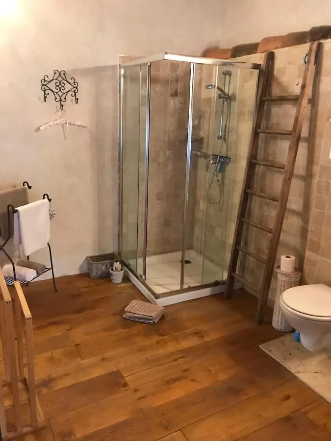 Appartement La Charmeuse à Céreste France